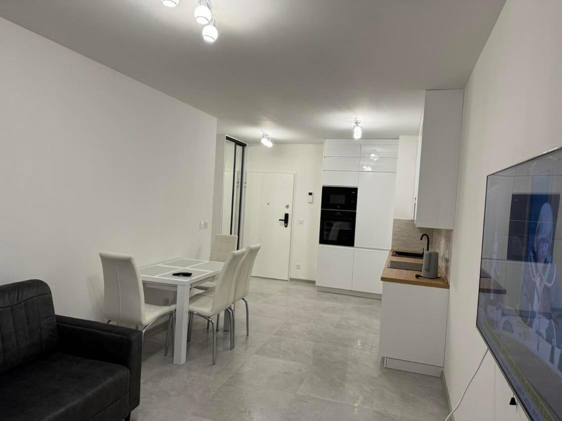 Apartament Janickiego 166 *