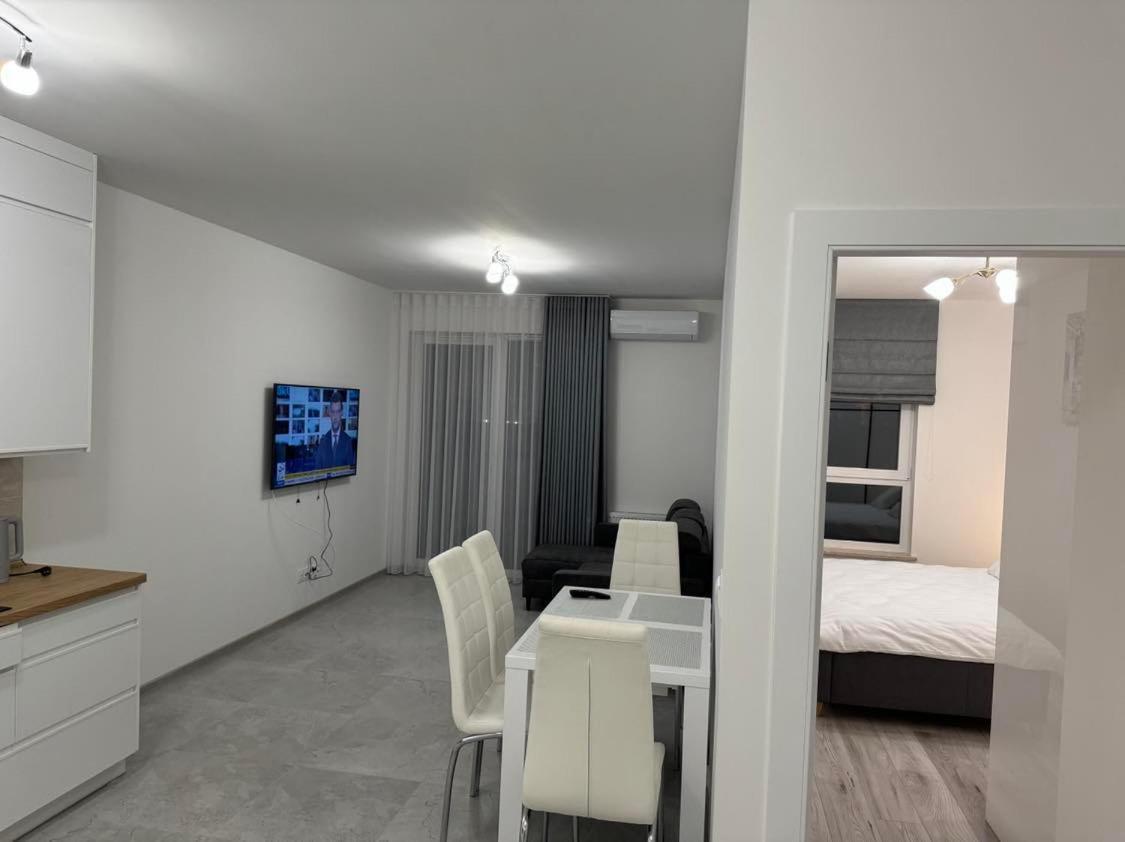 Apartment Janickiego 166 Poznan